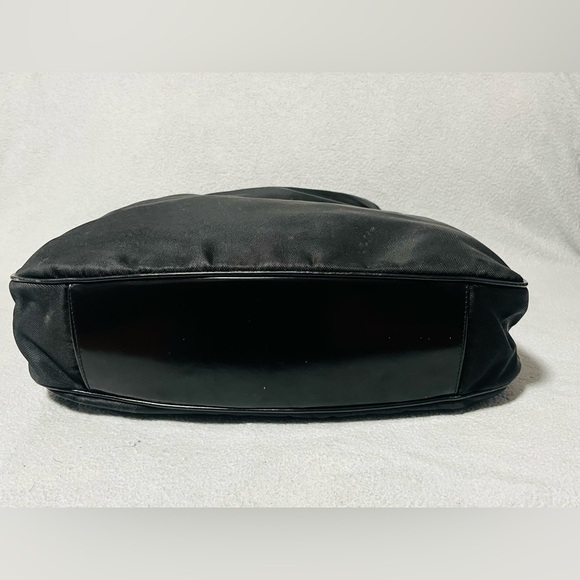 Gucci Bamboo Nylon/ Patented Leather Shoulder Bag - Picture 12 of 15